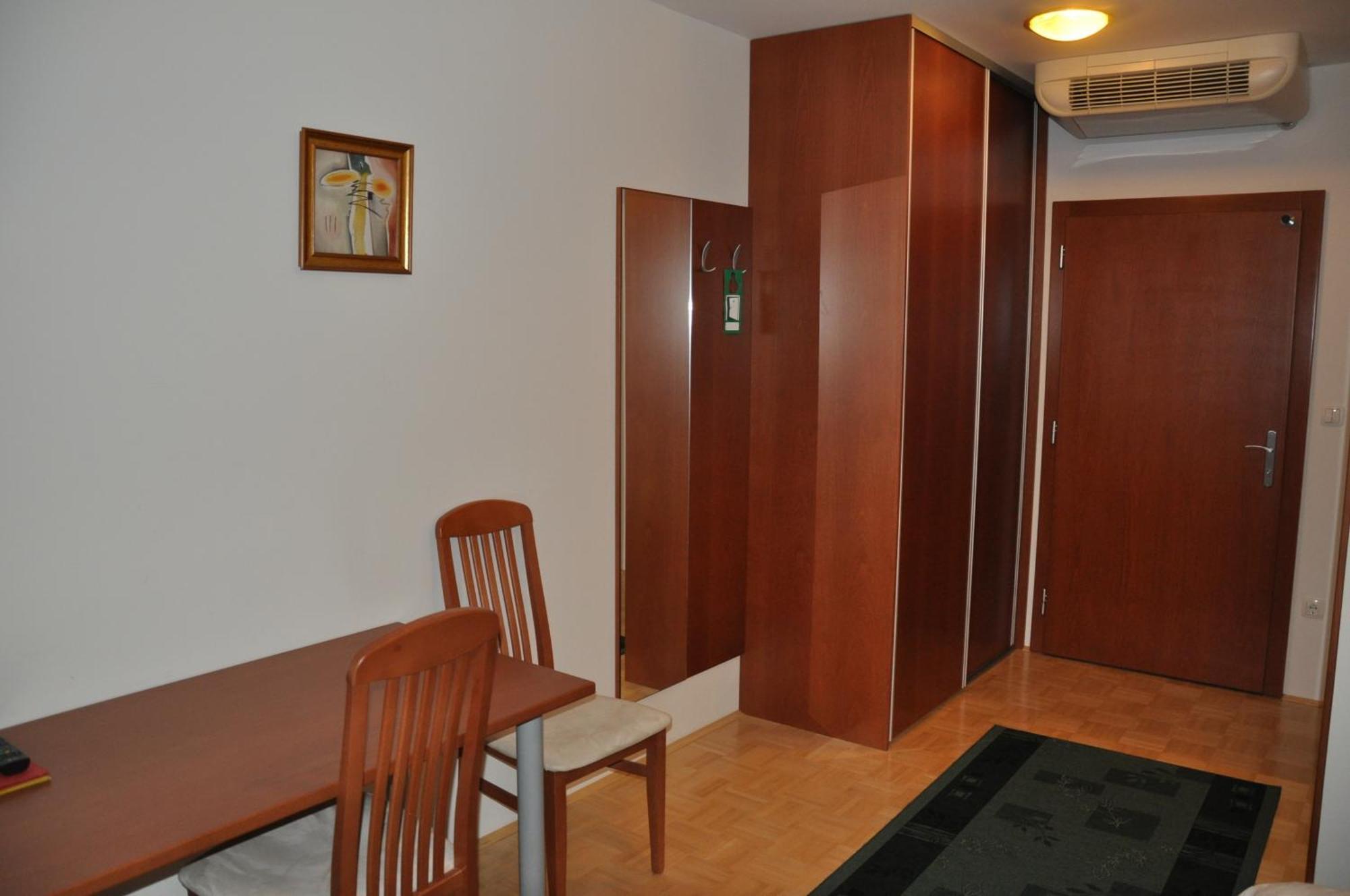 Penzion Kmecki Hram Ljubljana Room photo