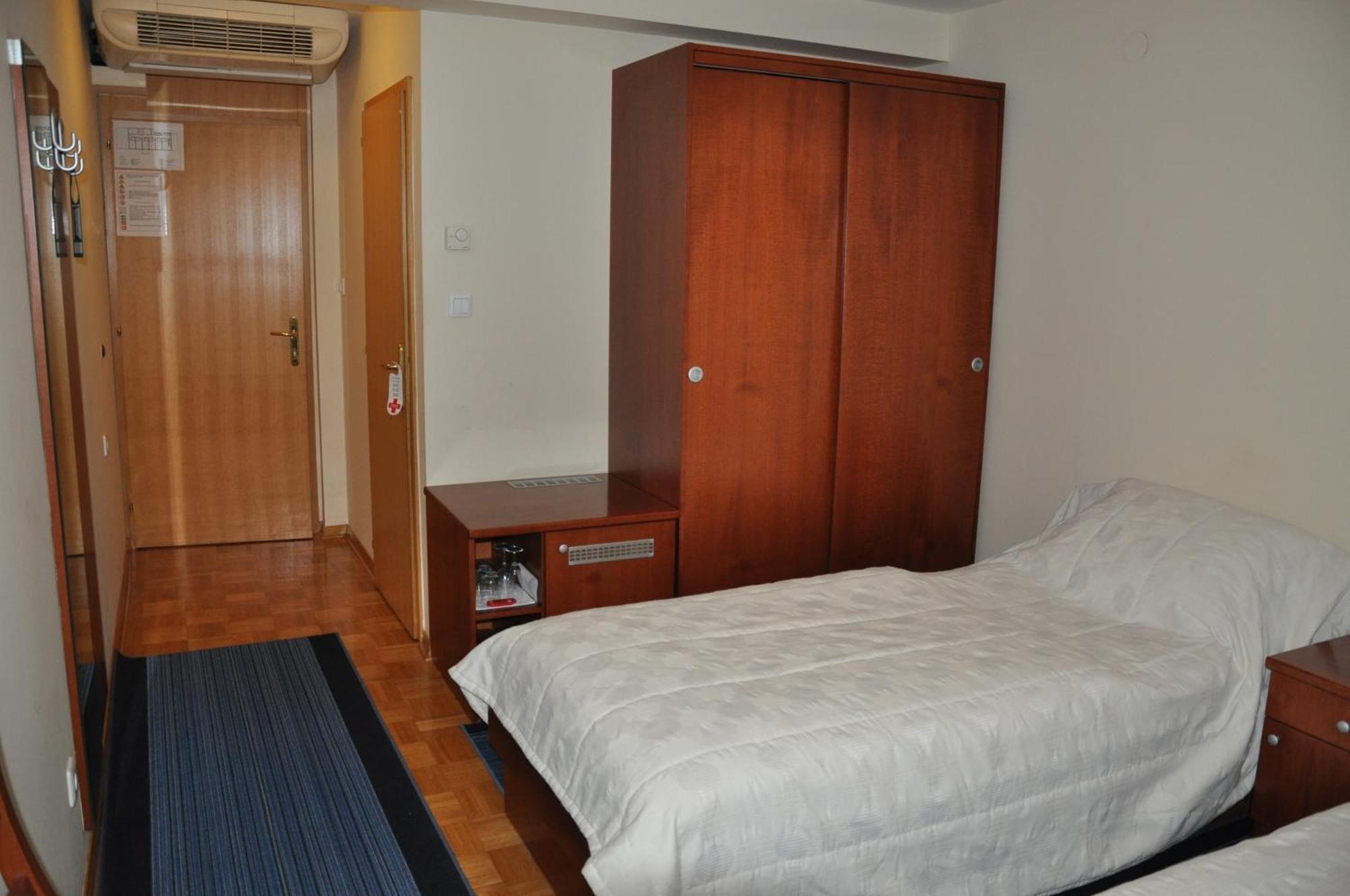 Penzion Kmecki Hram Ljubljana Room photo