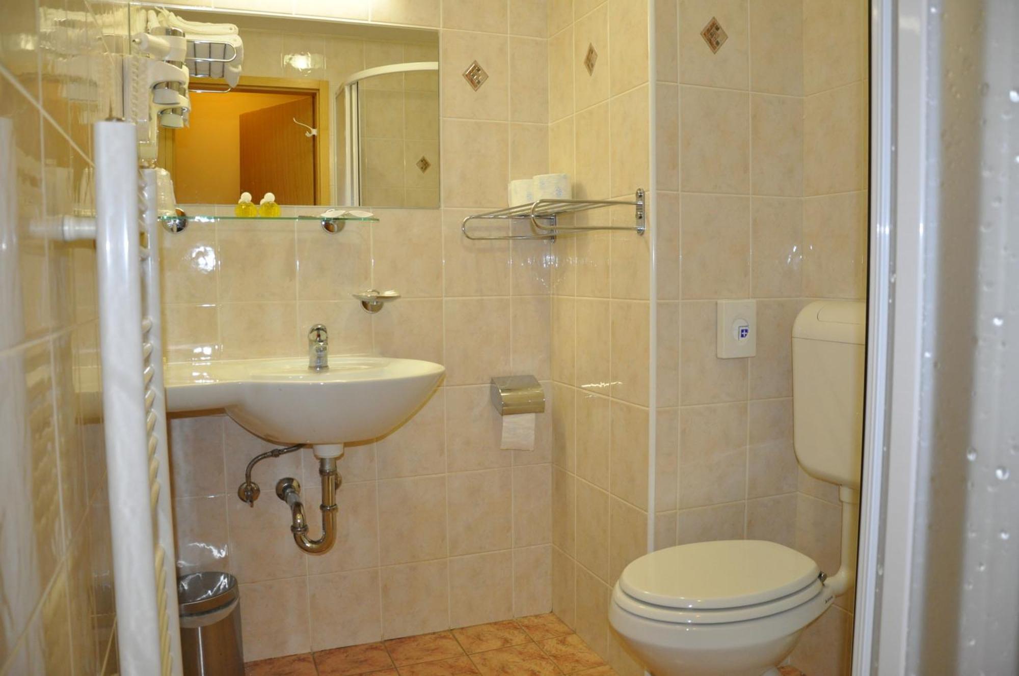 Penzion Kmecki Hram Ljubljana Room photo